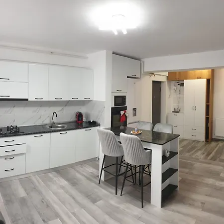 Iulia Apartment *